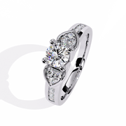 Soft Curve Heart Frame Ring